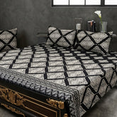 Luxury Black & White Printed Bedsheet Set – Elegant Comfort for a Stylish Bedroom